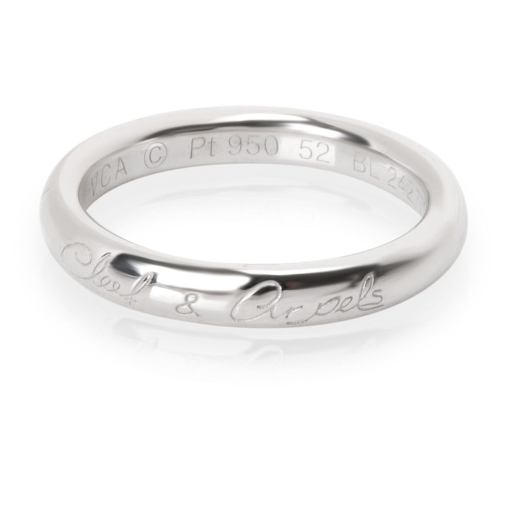 Van Cleef & Arpels Tendrement Signature wedding band Band in Platinum